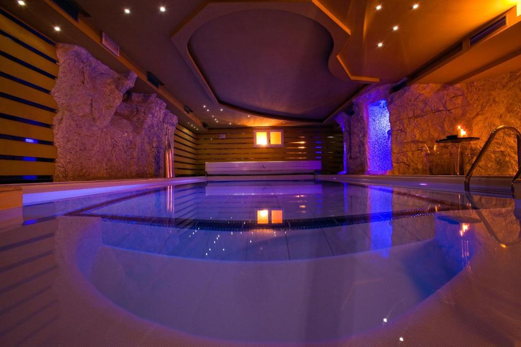 Hotel Regina San Martino Di Castrozza Dış mekan fotoğraf
